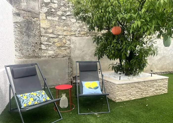 Andre A Willa Nîmes